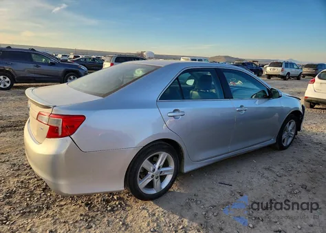 2014 Toyota Camry L z USA, uszkodzony, nr VIN 4T1BF1FK9EU404447